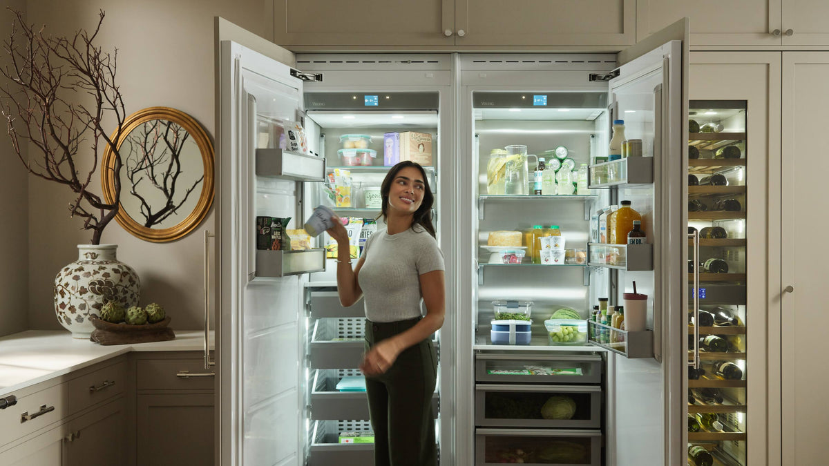 Viking - 30"W 16.0 cu. ft VEIL Integrated Upright Built-in Column Freezer-Custom Panel _LH - Custom Panel Ready