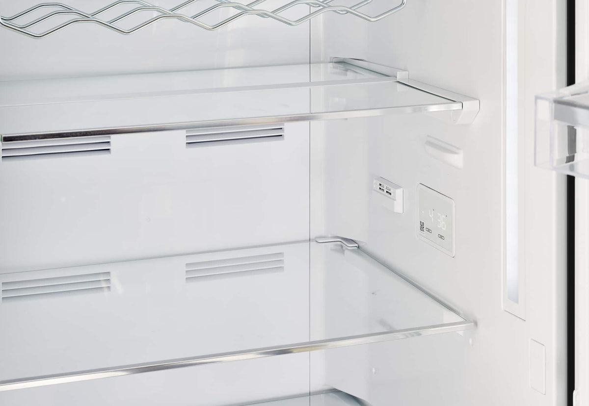Unique Appliances - 24 in. Wide Classic Retro 23.8 in 11.7 cu. ft. Frost Free Retro Bottom Freezer Refrigerator ENERGY STAR - Matte Black