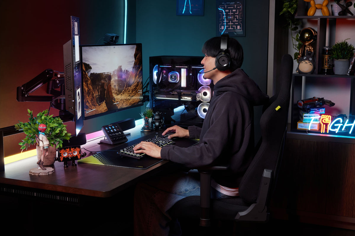 CORSAIR - SKIFF 100 PLUS Gaming Keyboard – 10-Zone RGB – 100% - Rotary Dial - Quiet, Responsive Switches – IP53 - Black