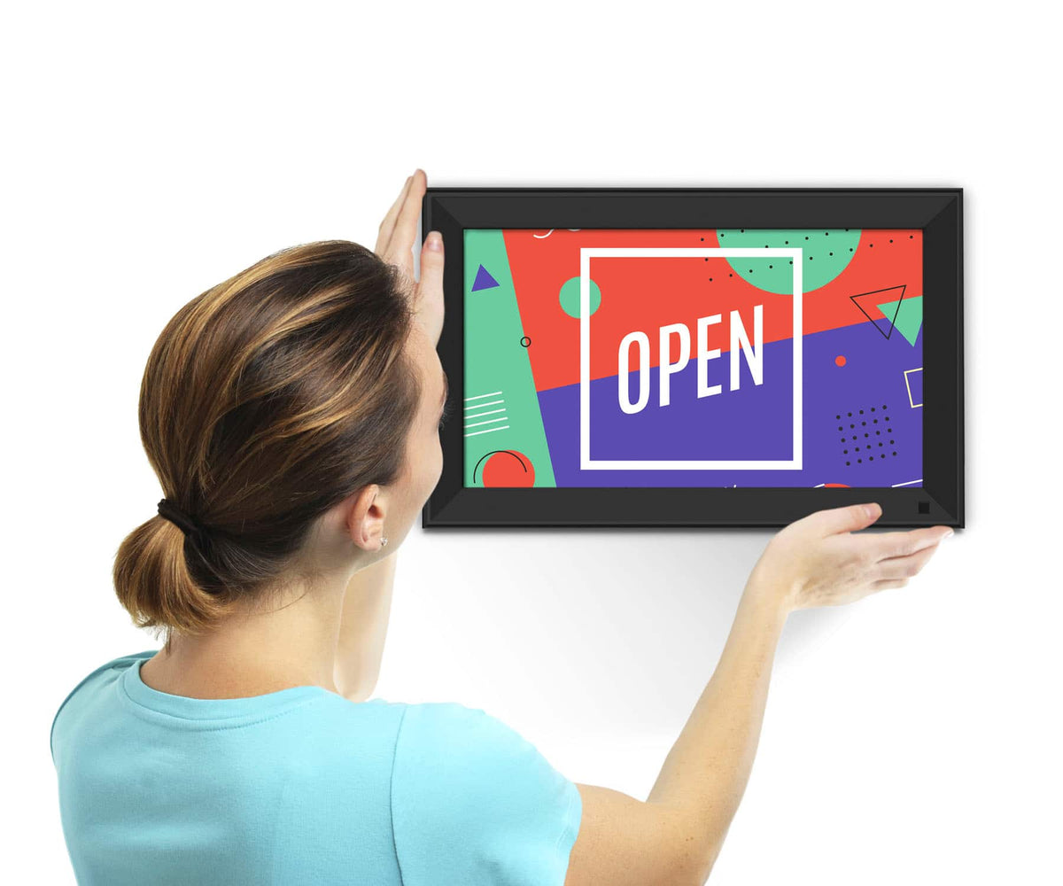 Aluratek - 15" Touchscreen LCD Wi-Fi Digital Photo Frame - Black