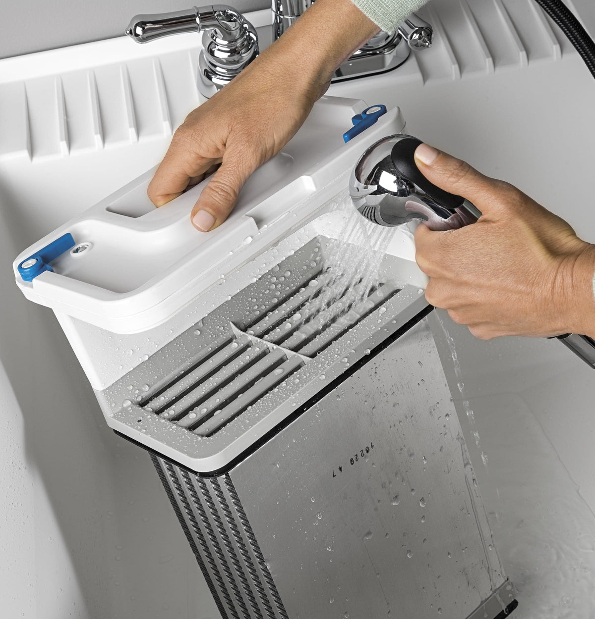 GE - 4.1 Cu. Ft. Stackable 13-Cycle Electric Dryer - White