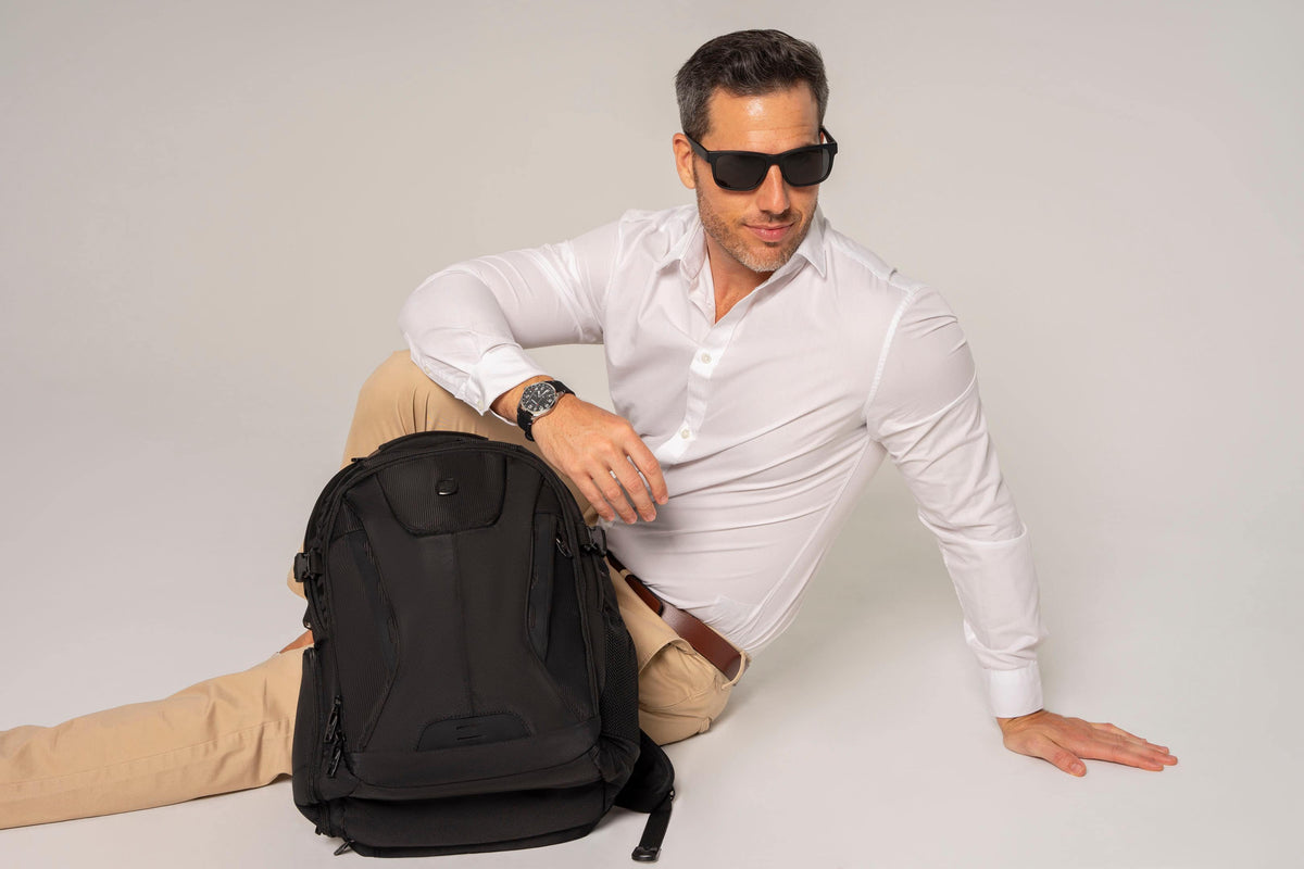 SwissGear - Commander USB ScanSmart Laptop Backpack - Black