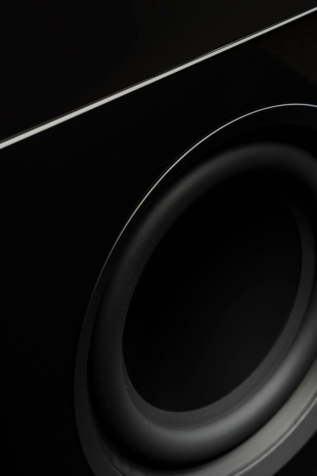 MartinLogan - Abyss 10, 10” Hybrid, Powered Subwoofer, with Magnitude MT-1.6kW Amplifier, Sub Control App, and Wireless Built-In - Gloss Black
