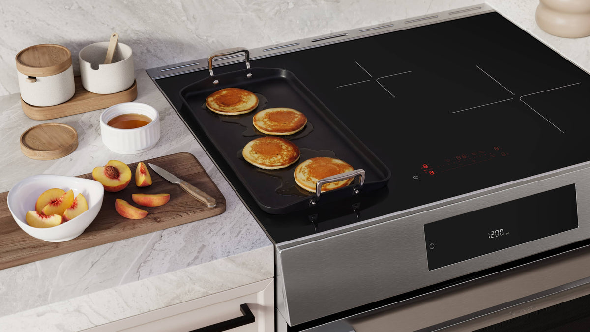Bosch - 500 Series 30 in. Wide 5.8 Cu. Ft. Slide-In Electric Induction Range with Convection, Steam cleaning and 4 Elements - Stainless Steel