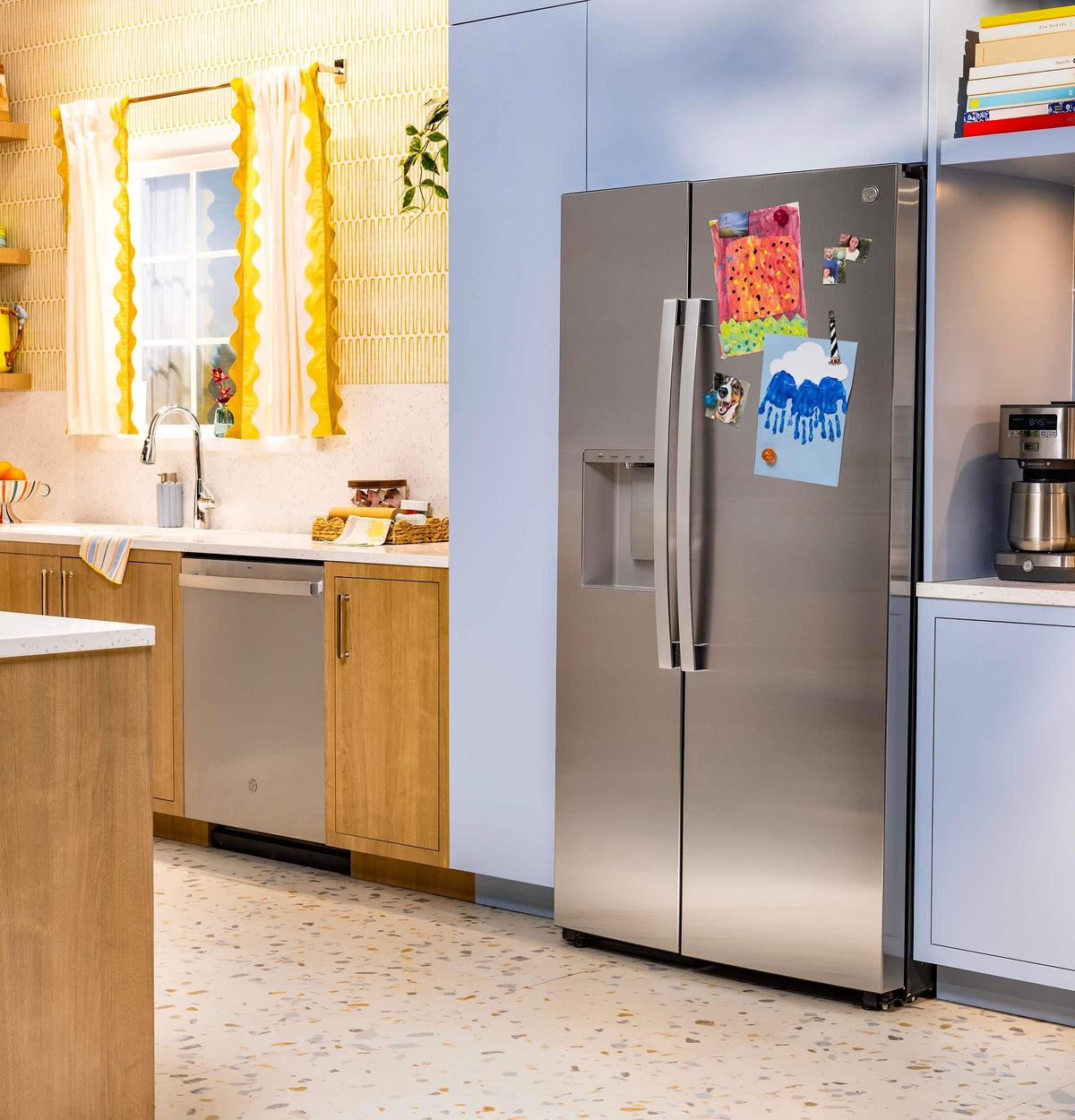GE - 36 in. Wide ENERGY STAR 27.9 Cu. Ft. Side-By-Side Refrigerator with Extra Tall Dispenser and In-Door Icemaker - Stainless Steel