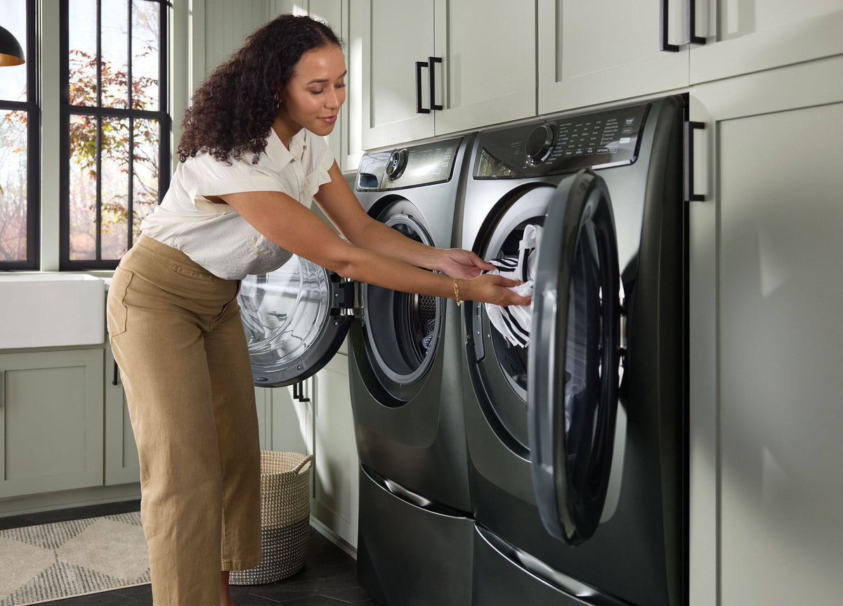 Electrolux - Front Load Perfect Steam™ Washer with LuxCare® Plus Wash and SmartBoost® - 4.5 Cu. Ft - Alpine