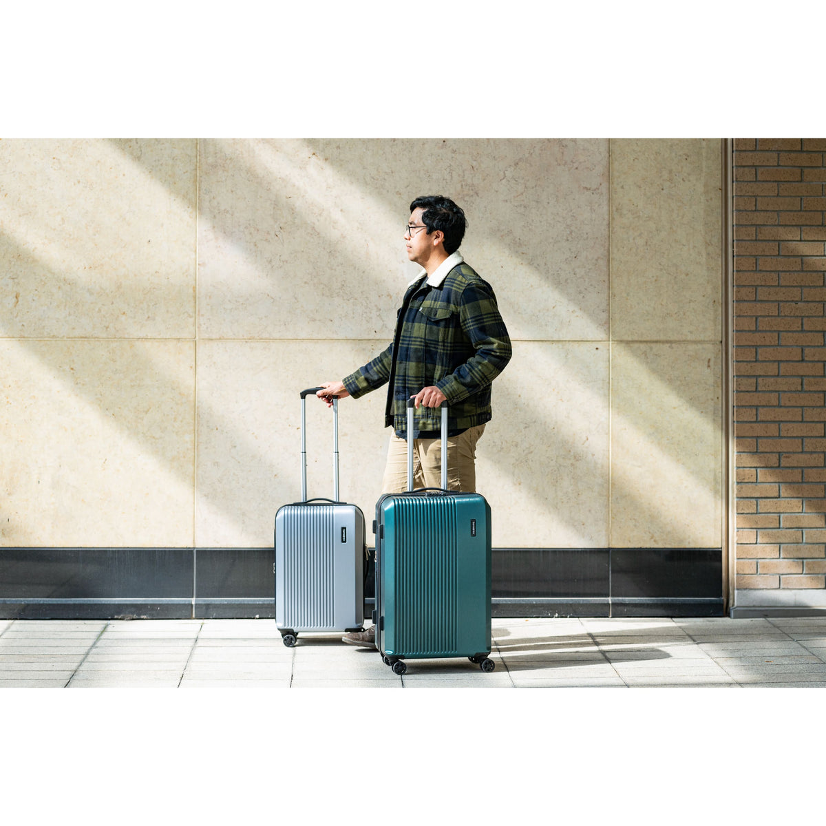 Samsonite - Alliance SE Carry On Spinner Suitcase - Aluminum Silver