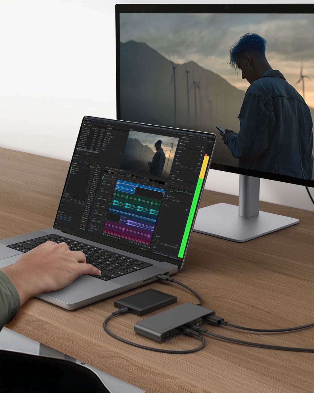 Belkin - 8-Port Hub w/ 4K HDMI Display @ 60Hz, 100W Power Delivery, Fast Data Transfer 10Gbps, USB-C Multiport Adapter - Space Gray