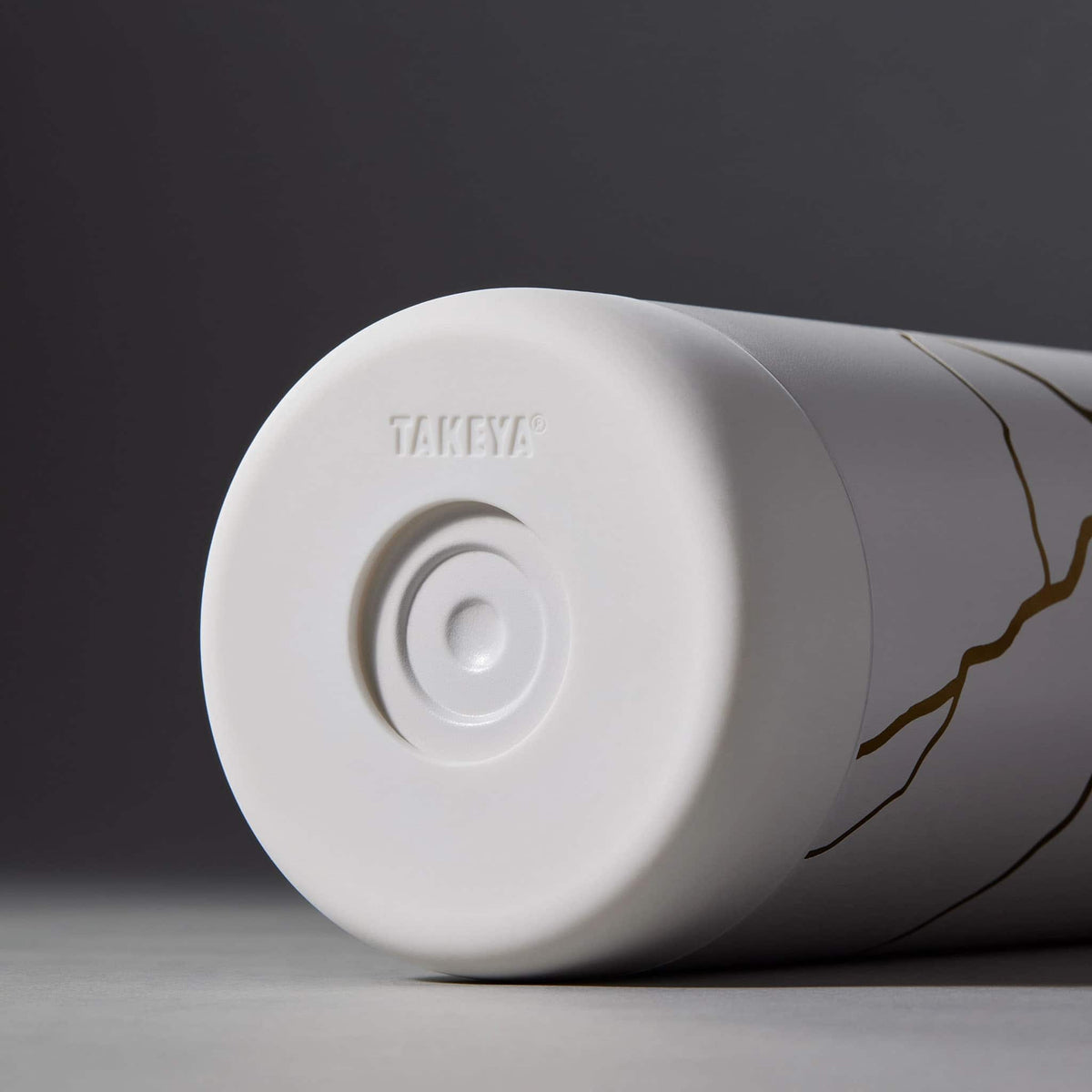 Takeya - Kintsugi 32-oz. Leakproof Water Bottle with Straw Lid - Blanc