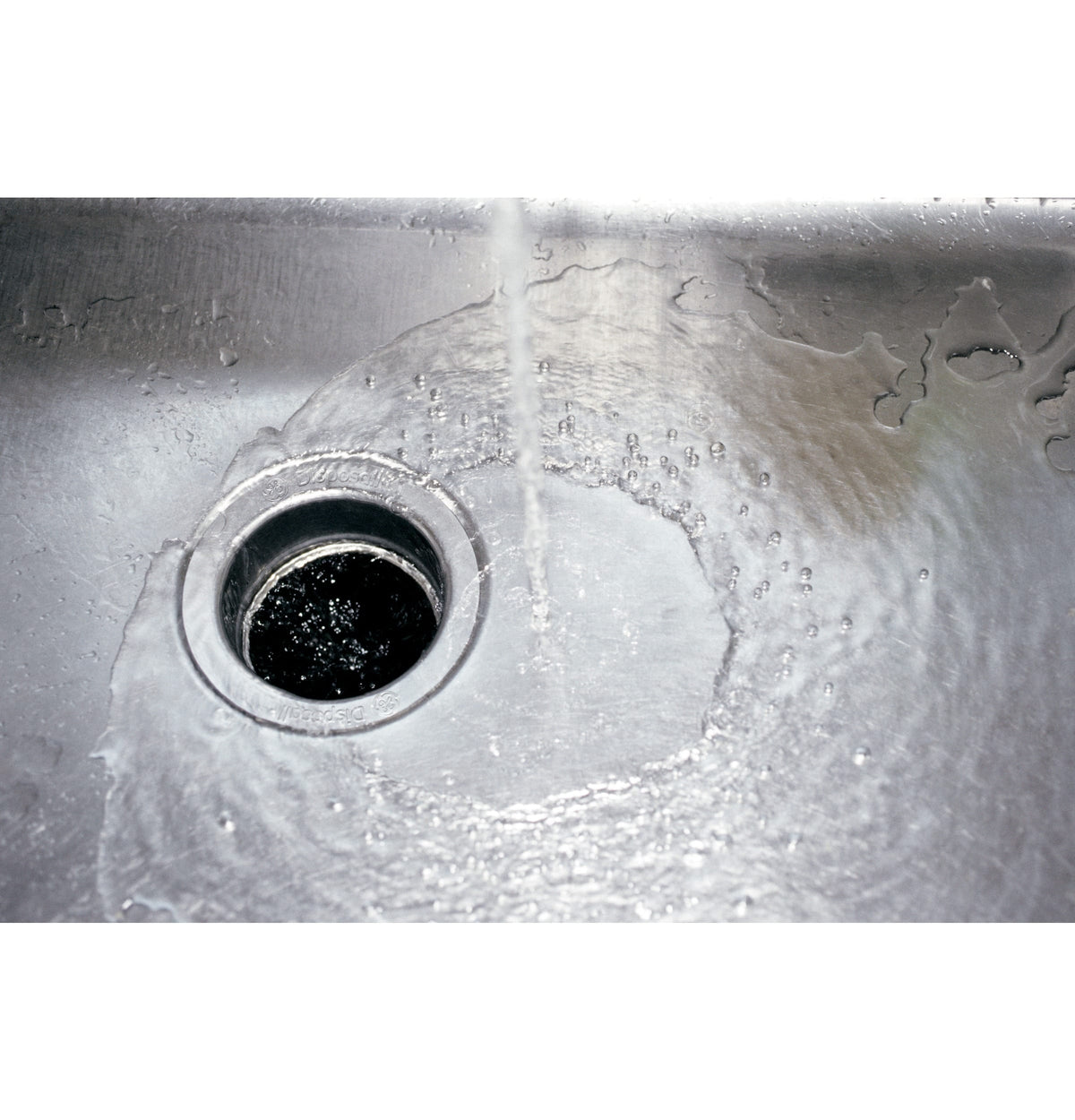 GE - 3/4 HP Continuous Feed Garbage Disposer - Black