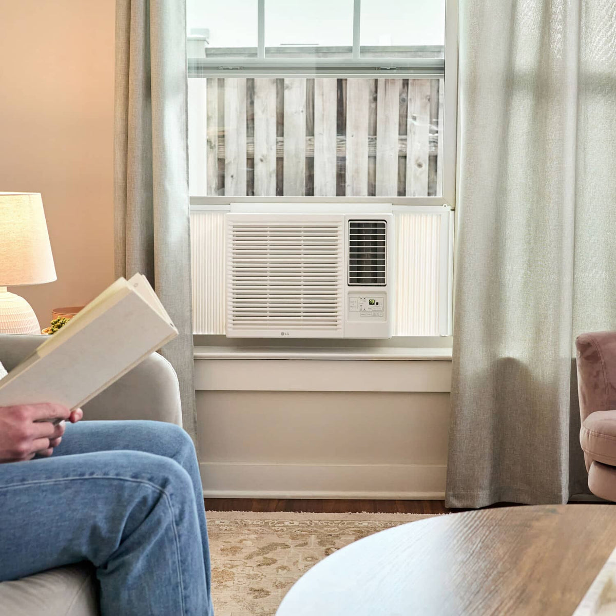 LG - 570 Sq. Ft. 12,200 BTU Window Air Conditioner with Supplemental Heat Function - White