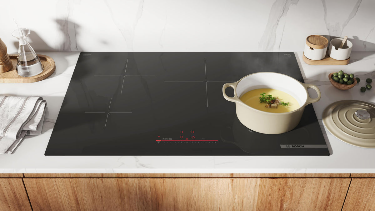 Bosch - 500 Series 30" Built-In Electric Induction Cooktop with 4 elements, Smart Connectivity and SpeedBoost - Black