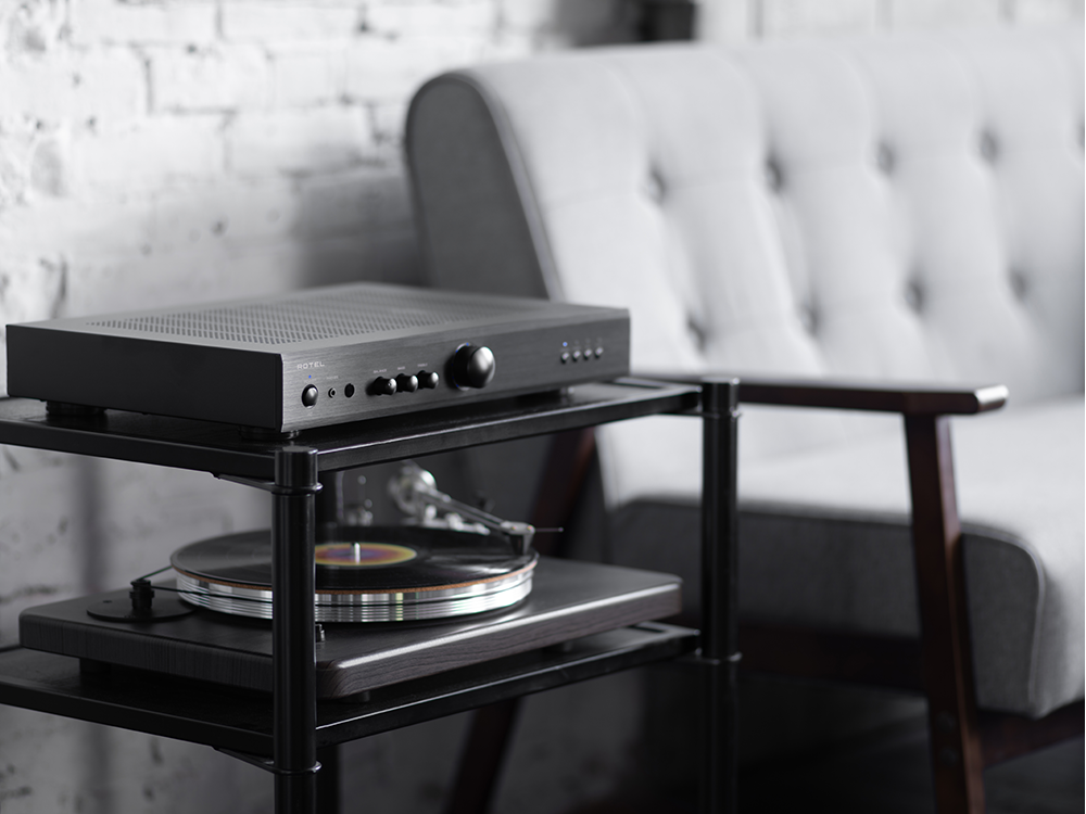 Rotel - A8 30W 2-Ch Integrated Amplifier - Black