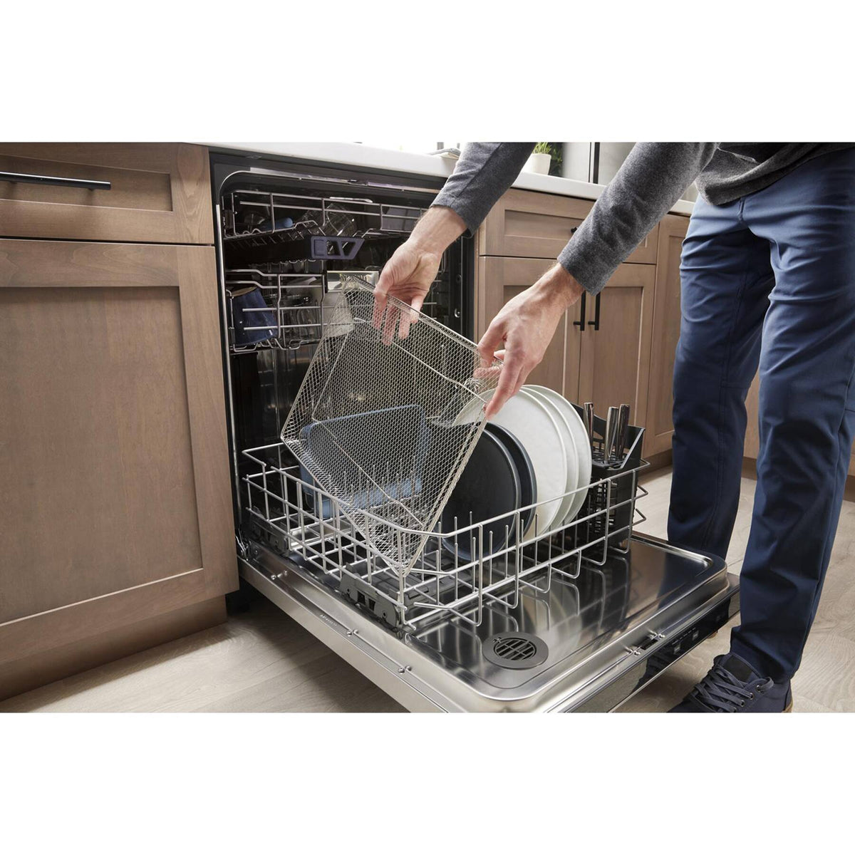 Maytag - 30" Built-In Single Electric Convection Wall Oven with Air Fry - Stainless Steel