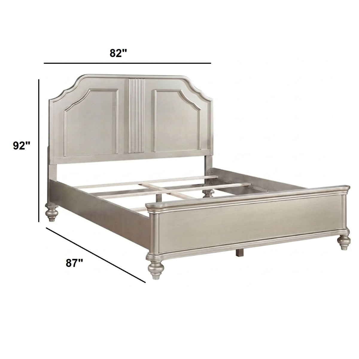 Cama con panel de diseño tradicional