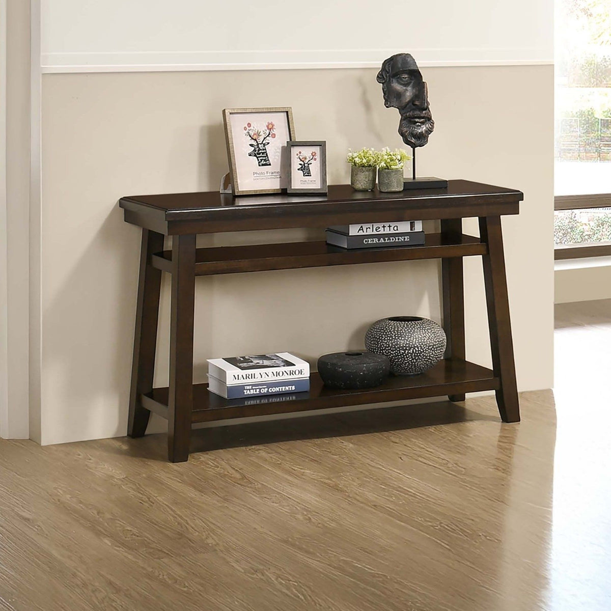 Mesa con estante de almacenamiento debajo