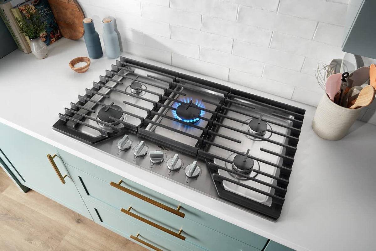 Whirlpool - 36 in. Wide 5 burners Built-In Gas Cooktop with EZ-2-Lift Hinged Cast-Iron Grates - Stainless Steel