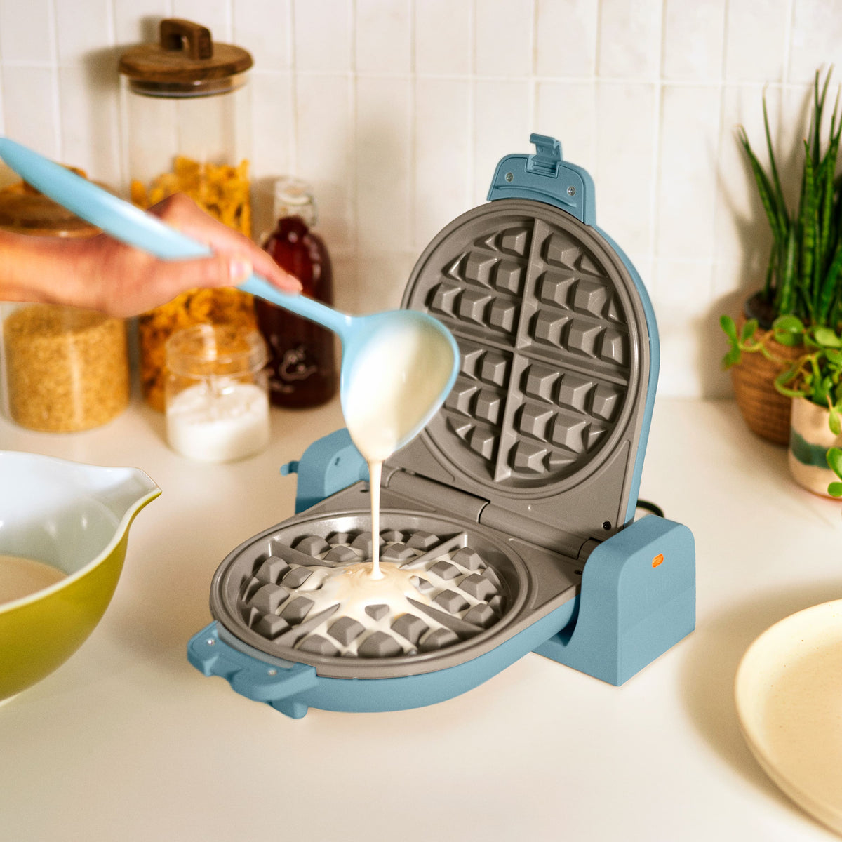 Bella - Fits-anywhere Kitchenware: Flip & Store Belgian Waffle Maker - Surf