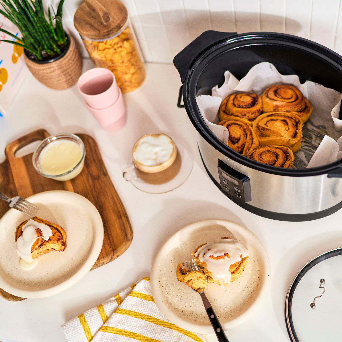 bella PRO - 7-qt. Programmable Slow Cooker with Searing Function - Stainless Steel