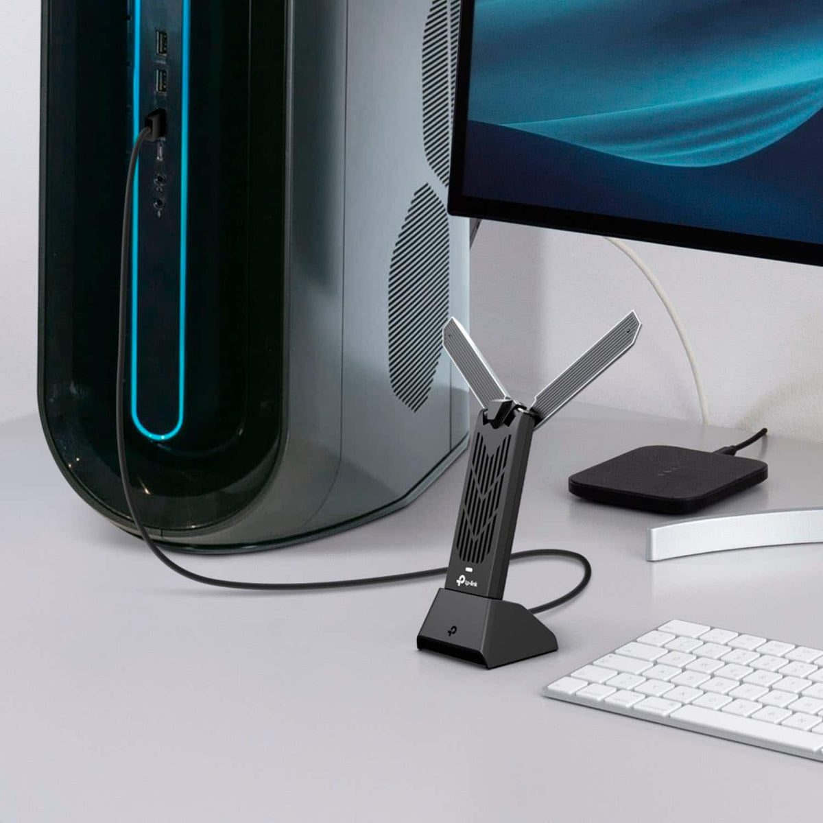 TP-Link - BE6500 Tri-Band Wi-Fi 7 Lightning-Fast High Gain Wireless USB Adapter for Boosted Range - Black