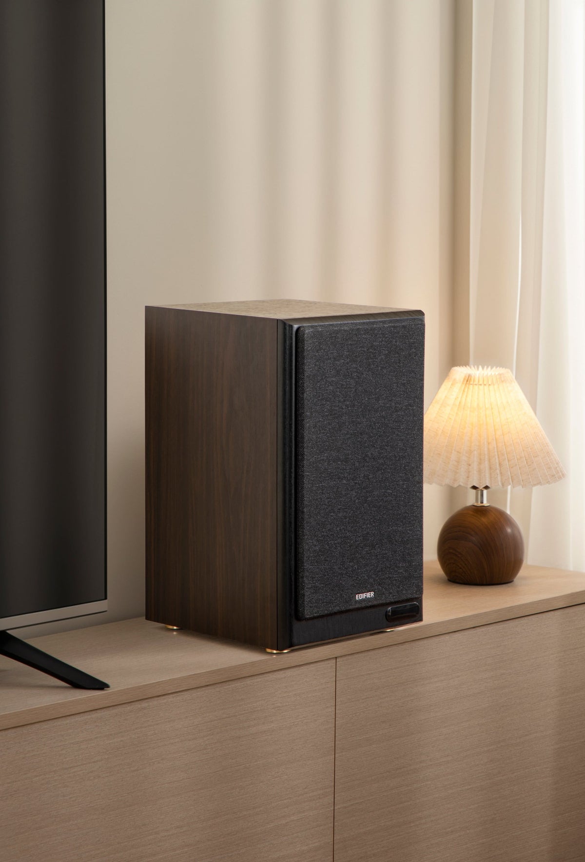 Edifier - R2750DBMKII Audiophile Active Bookshelf Bluetooth 6.0 and Optical Input - 2.0 Speaker (Pair) - Brown