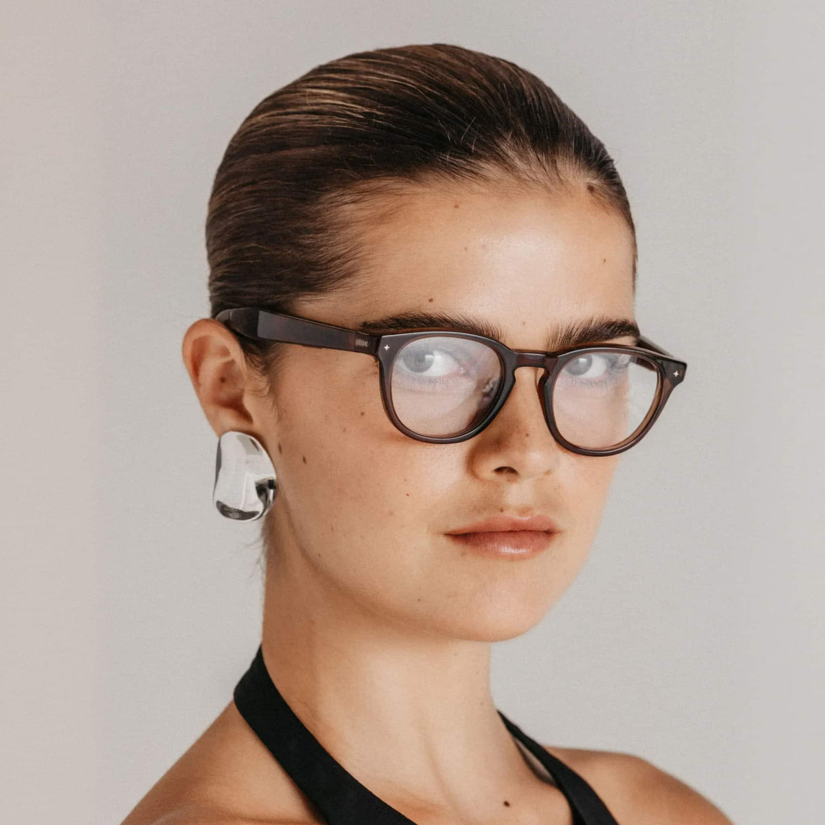 VONDER - BASEL AI Smart Glasses that Translate, Call & Remember, 16h+ Battery, Premium Audio, Privacy-First, Clear Lenses - Whiskey