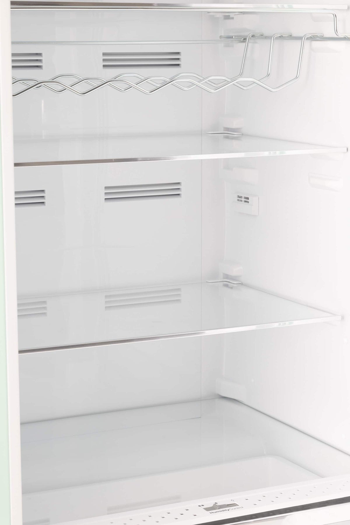 Unique Appliances - 24 in. Wide Classic Retro 11 cu.ft. Top Freezer Refrigerator - Ocean Mist Turquoise