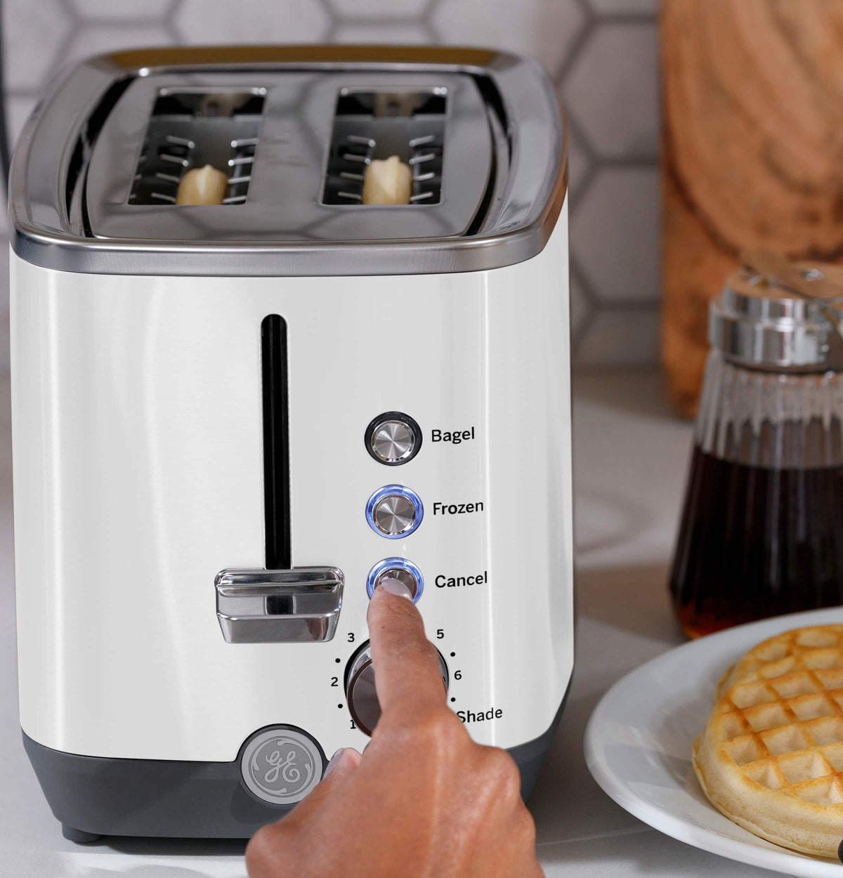 GE - 2-Slice Toaster with 7 Shade Settings and Extra Wide Slots - Snow White