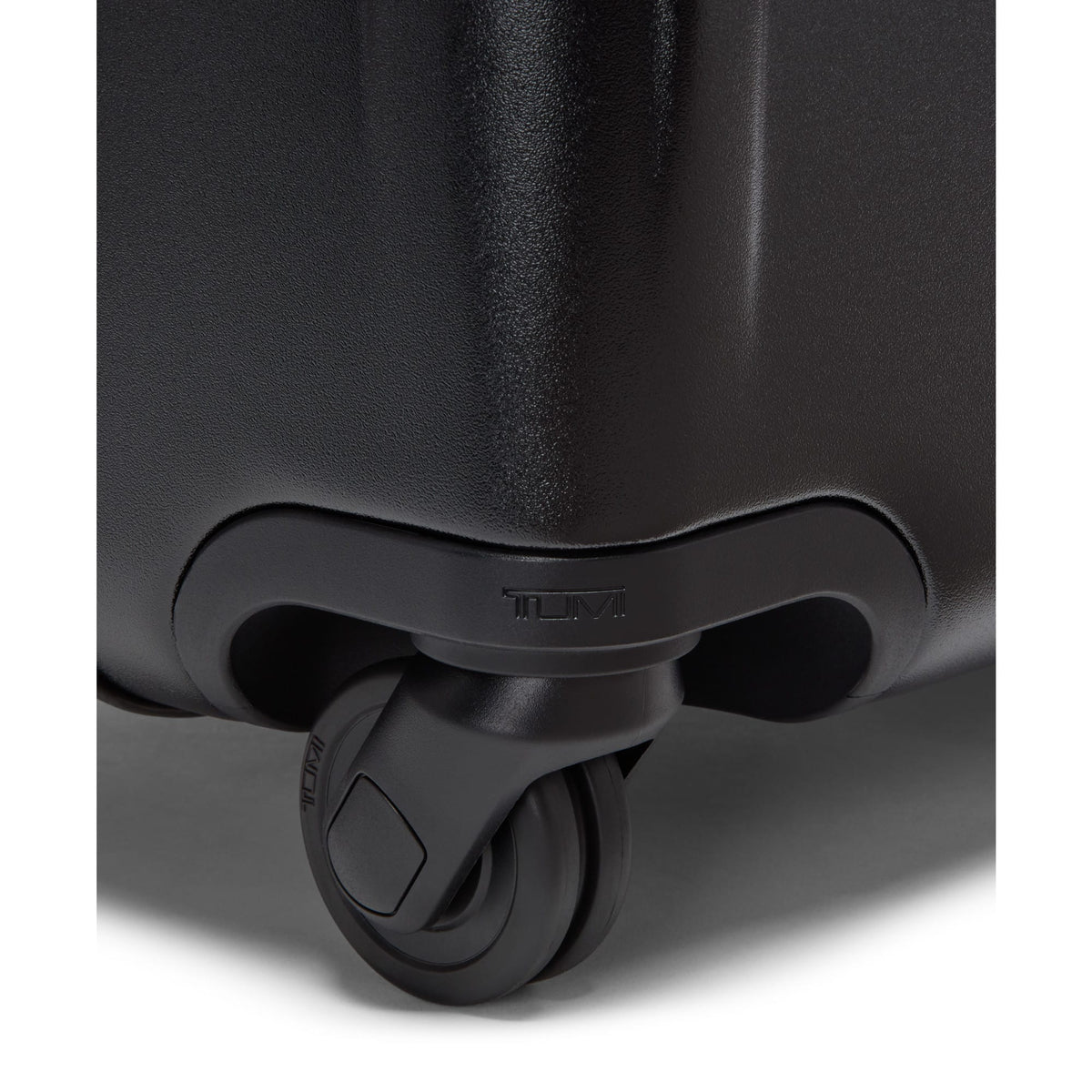TUMI - Ventra Expandable Carry-On Spinner Suitcase - Black Texture