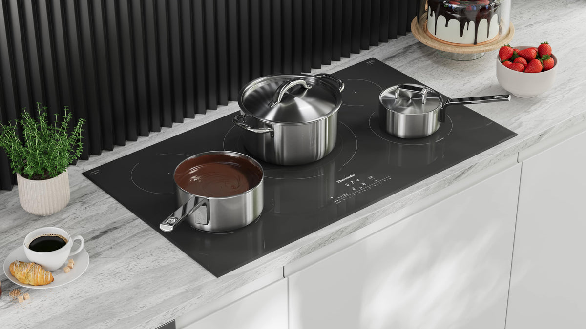 Thermador - Masterpiece Series 36" Built-In Electric Induction Smart Cooktop with 5 Elements - Black