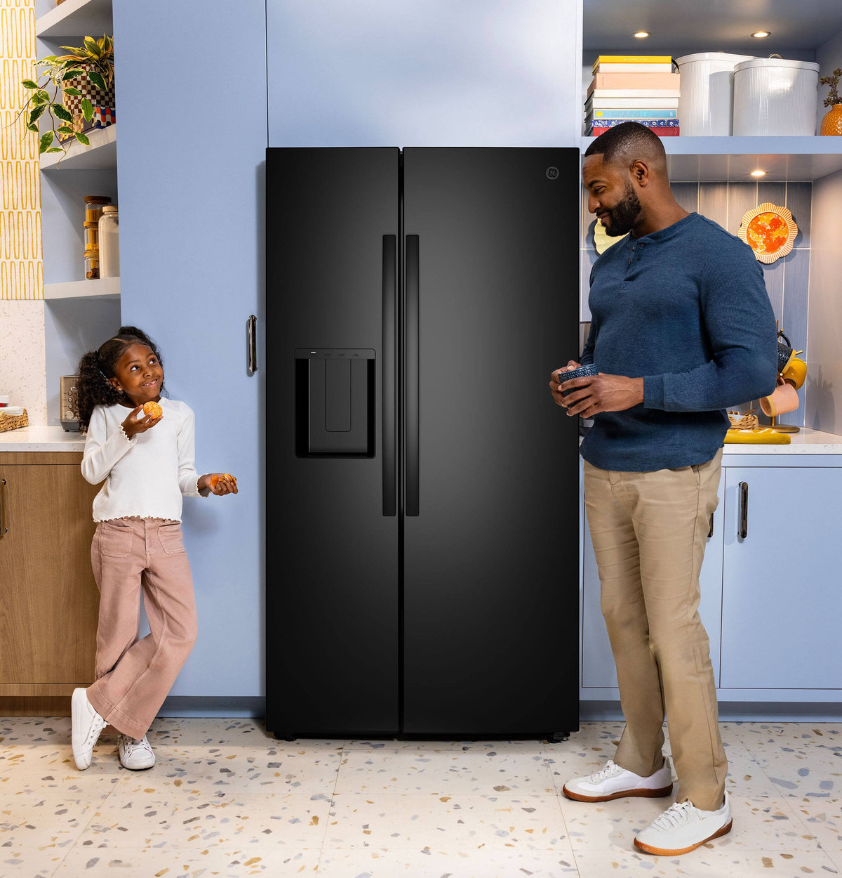 GE - 36 in. Wide 23.6 Cu. Ft. Freestanding Counter-Depth Side-By-Side Refrigerator ith Extra Tall Water and Ice Dispenser - Black