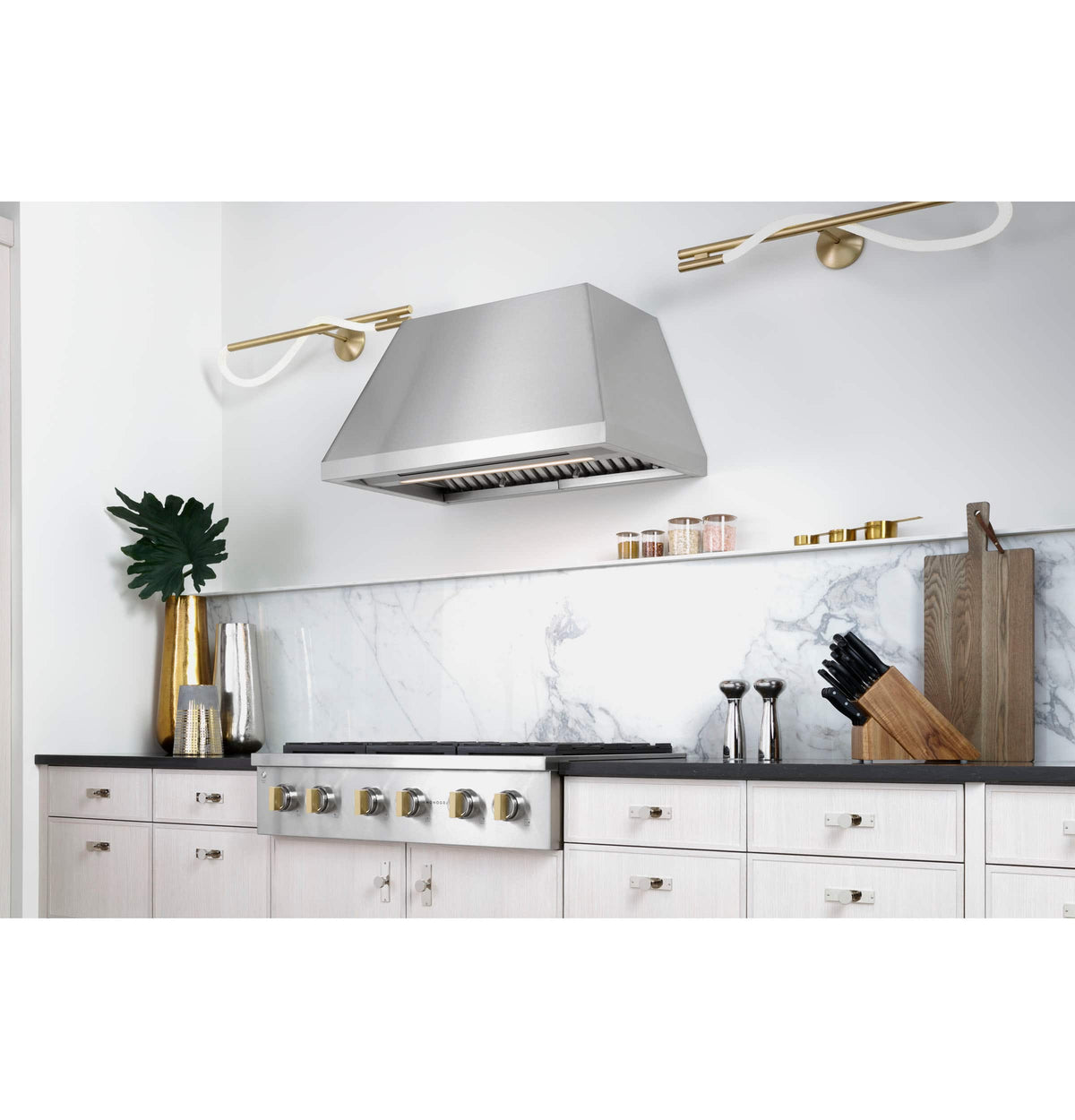 Monogram - 36" Built-In Gas Cooktop with 6 Burners and Professional Versatile Burner Configuration - Stainless Steel