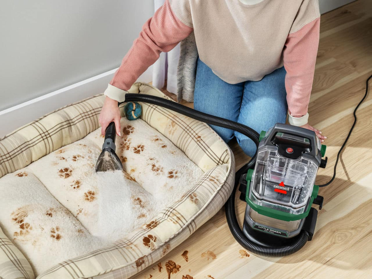 BISSELL - Little Pet Pro Portable Carpet Cleaner - Green