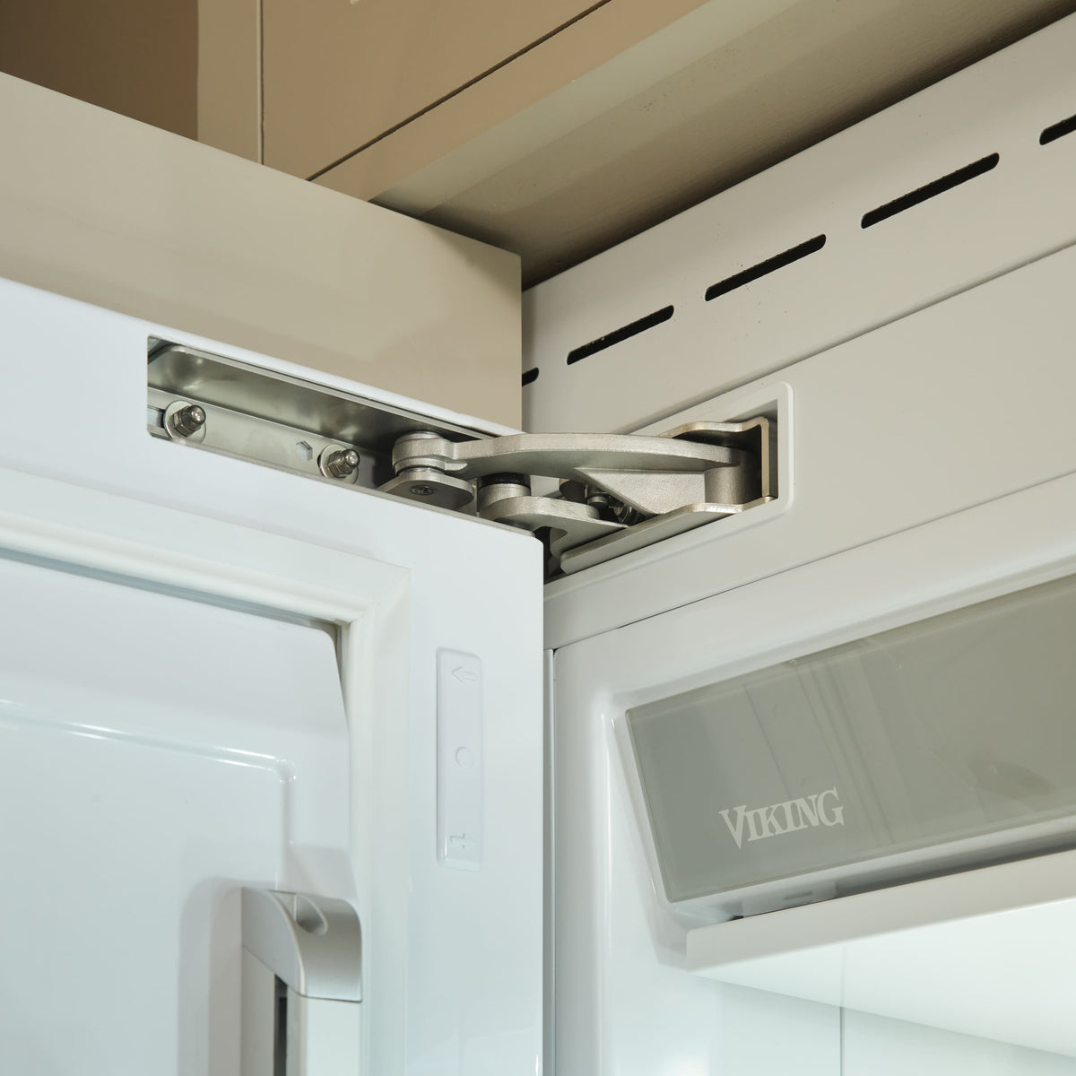 Viking - 30"W 16.0 cu. ft VEIL Integrated Upright Built-in Column Freezer-Custom Panel _LH - Custom Panel Ready