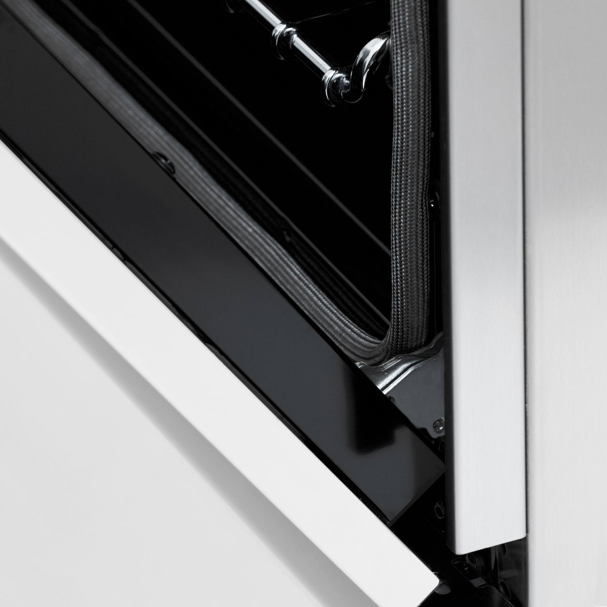 ZLINE - 60 in. Wide 8 Burner Autograph Legacy Dual Fuel Range & White & Bronze Accents (RAZ-WM-60-CB) - Multicolor