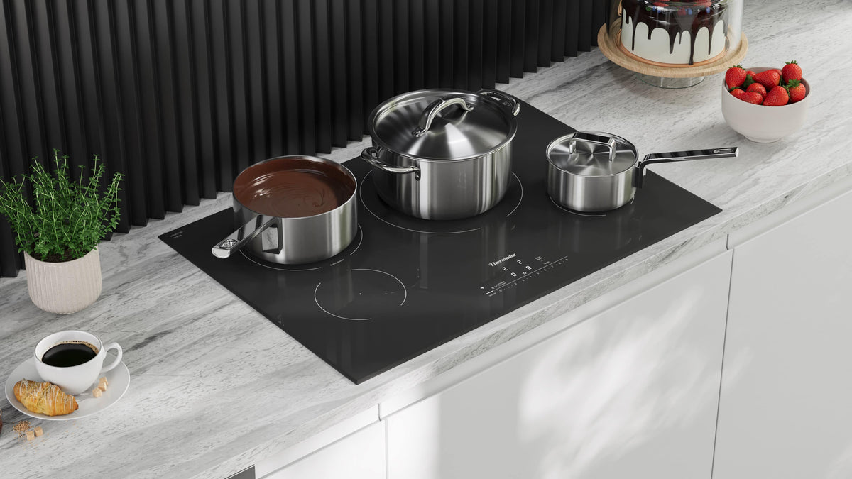 Thermador - Masterpiece Series 30" Built-In Electric Induction Cooktop with 4 Elements and Wifi - Black