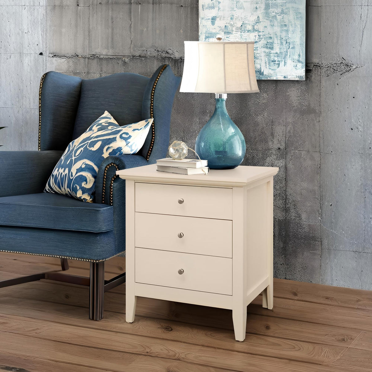 3 Drawer Nightstand & Dove Tailed Drawers