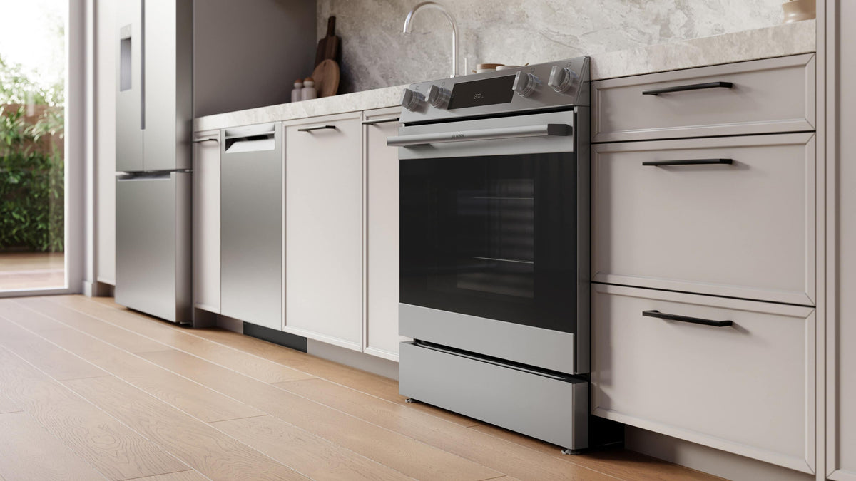 Bosch - 300 Series 30 in. Wide 5.8 Cu. Ft. Slide-In Electric Convection Range with 5 Elements - Stainless Steel