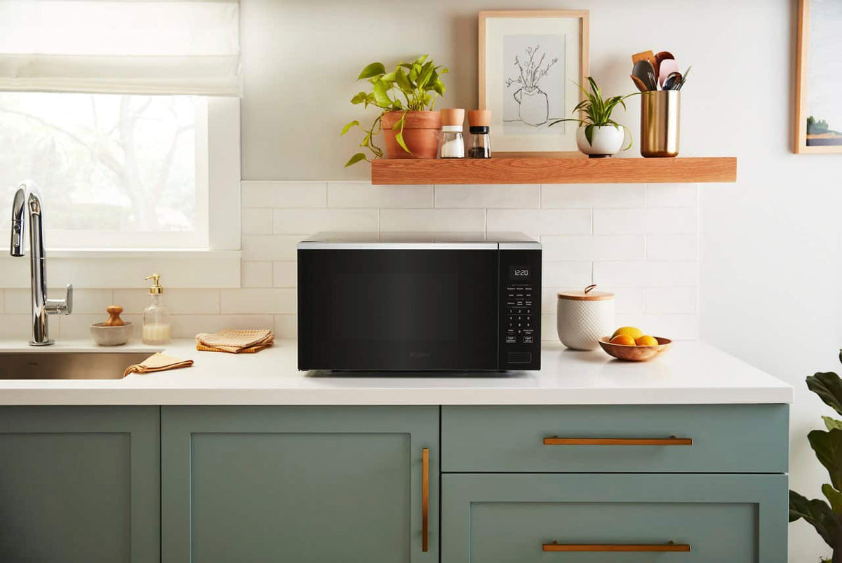 Whirlpool - 1.6 Cu. Ft.Countertop Microwave with Sensor Cooking - Stainless Steel