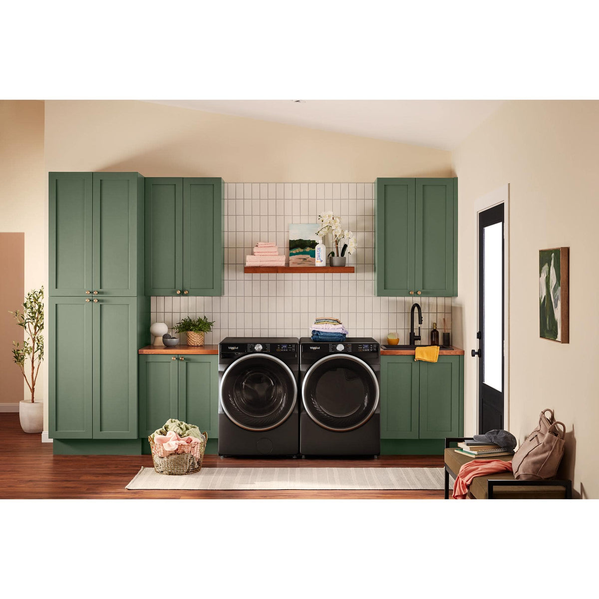 Whirlpool - 5.0 Cu. Ft. High Efficiency Smart Front Load Washer with FreshFlow Vent System - Volcano Black