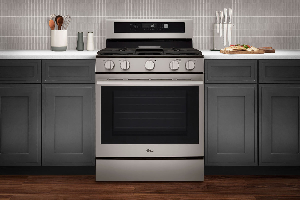 LG - 30-in Wide 6.3 Cu. Ft. Freestanding Gas True Convection Smart Range with 5 Burners, Air Fry and UltraHeat 20K Burner - Stainless Steel