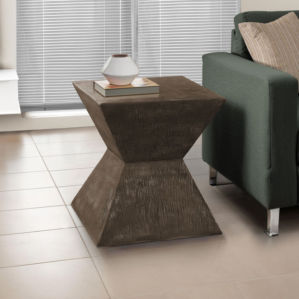 Mesa Auxiliar Contemporánea Para Uso En Interiores O Exteriores
