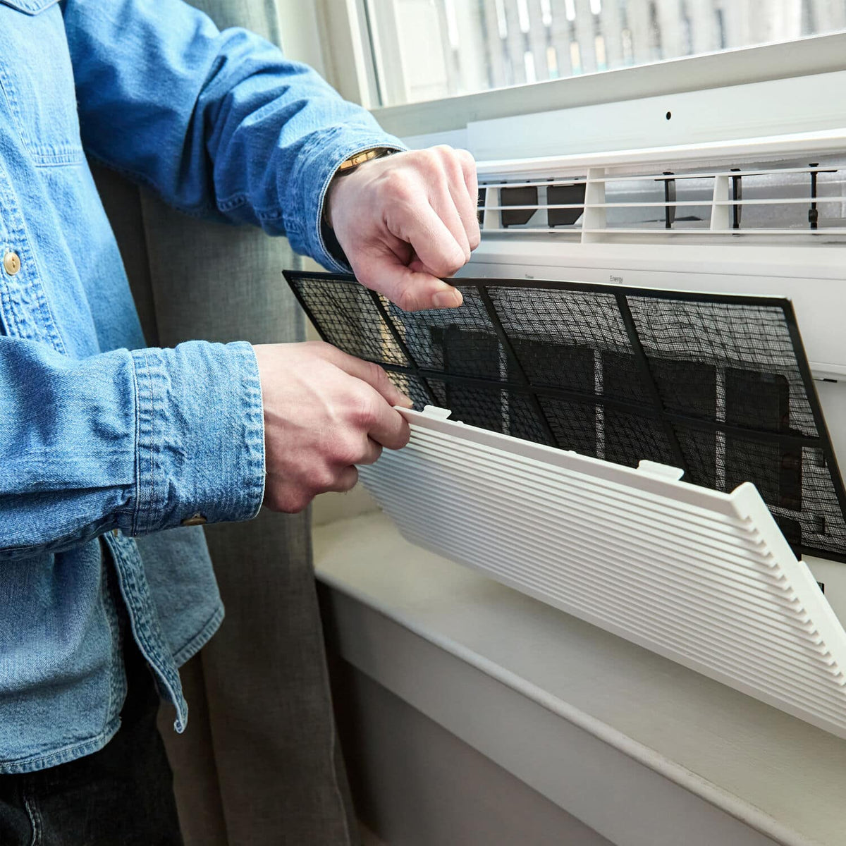 LG - 250 Sq. Ft. 6,000 BTU Window Air Conditioner - White
