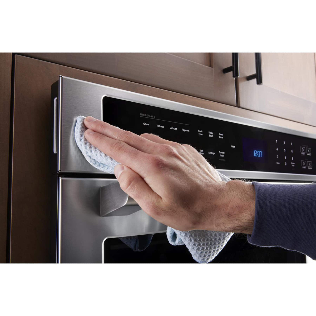 Maytag - 30" Built-In Single Electric Convection Wall Oven with Air Fry - Stainless Steel