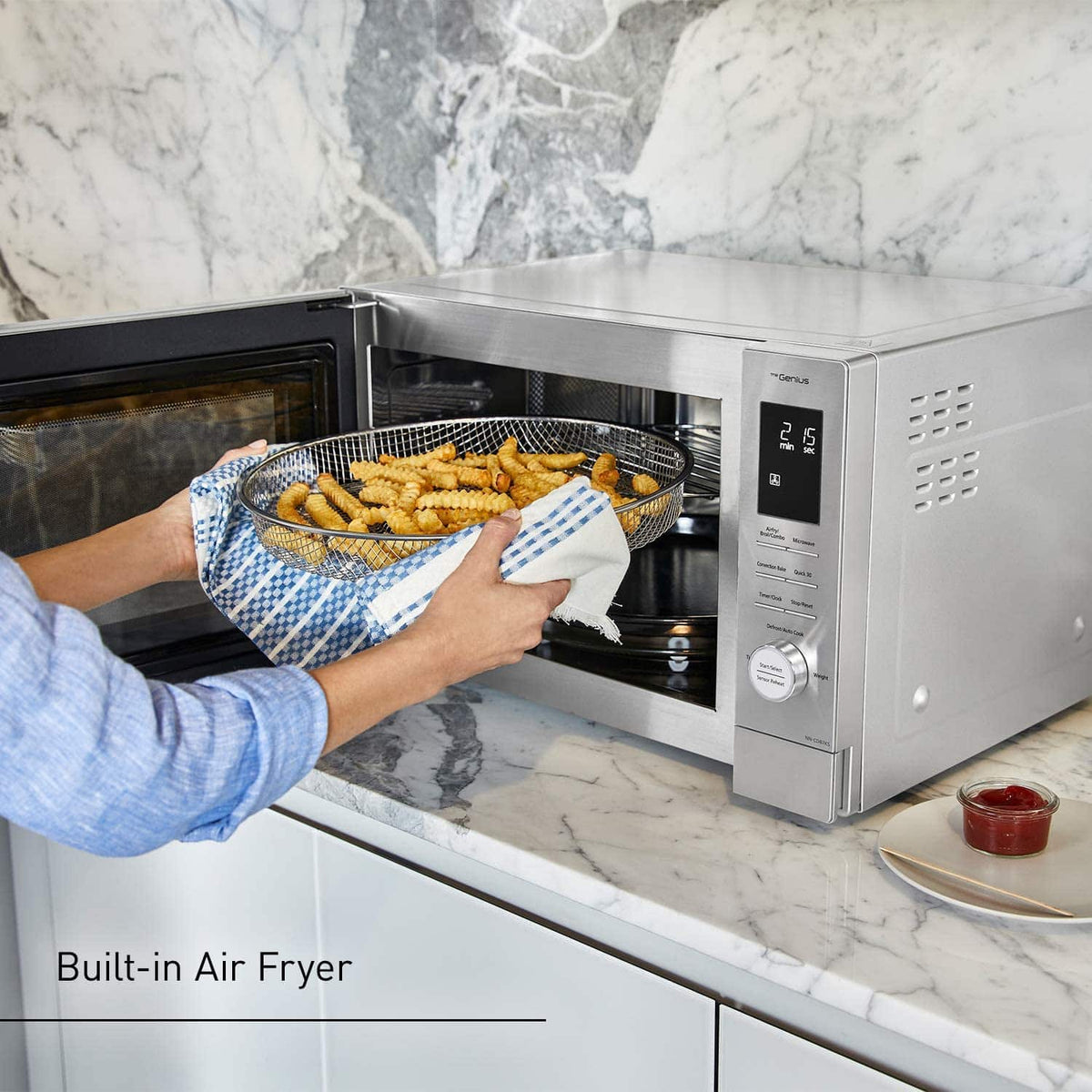 Panasonic - HomeCHEF Connect 4-in-1 Multi-Oven 1.2 Cu. Ft. Microwave, Air Fry, Convection Bake, Broil, with Genius Sensor Cooking - Silver