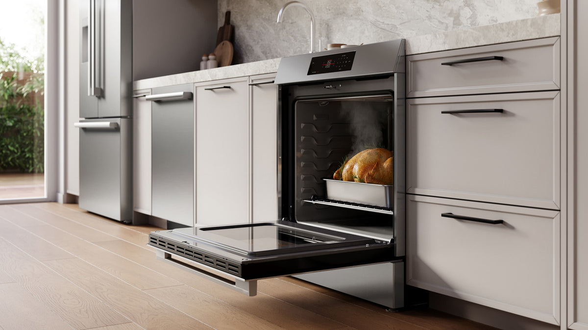 Bosch - 500 Series 30 in. Wide 5.8 Cu. Ft. Slide-In Electric Induction Range with Convection, Steam cleaning and 4 Elements - Stainless Steel