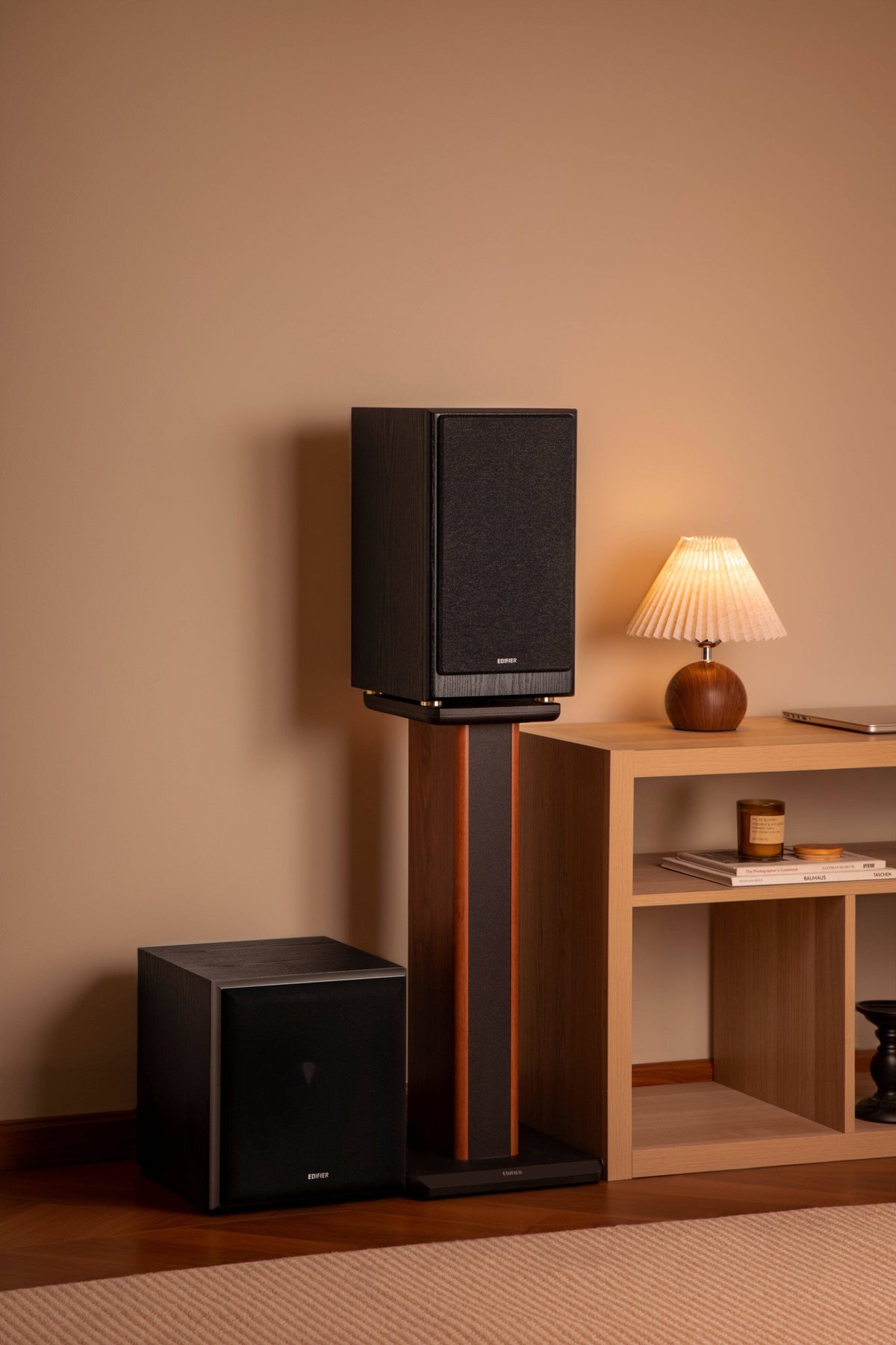 Edifier - R2750DBMKII Audiophile Active Bookshelf Bluetooth 6.0 and Optical Input - 2.0 Speaker (Pair) - Black