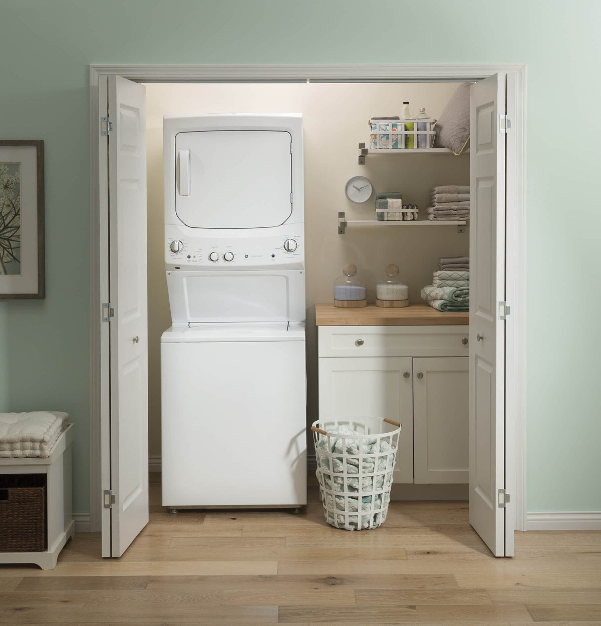 GE - 3.8 Cu. Ft. Top Load Washer and 5.9 Cu. Ft. Electric Dryer Laundry Center - White