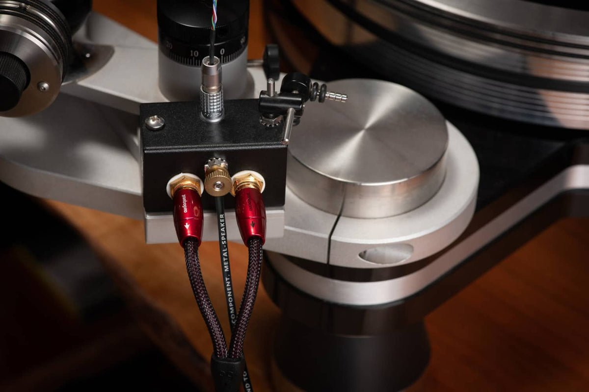 AudioQuest - Red River RCA > RCA 6.6' Analog Audio Interconnect Cable - Red on Black