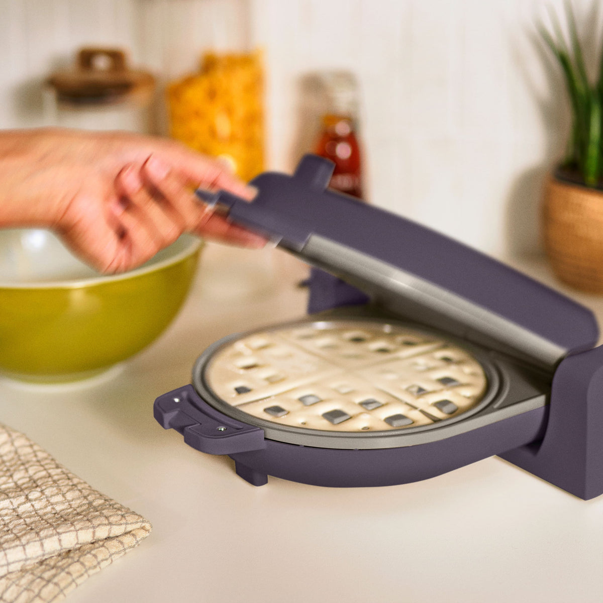 Bella - Fits-anywhere Kitchenware: Flip & Store Belgian Waffle Maker - Plum